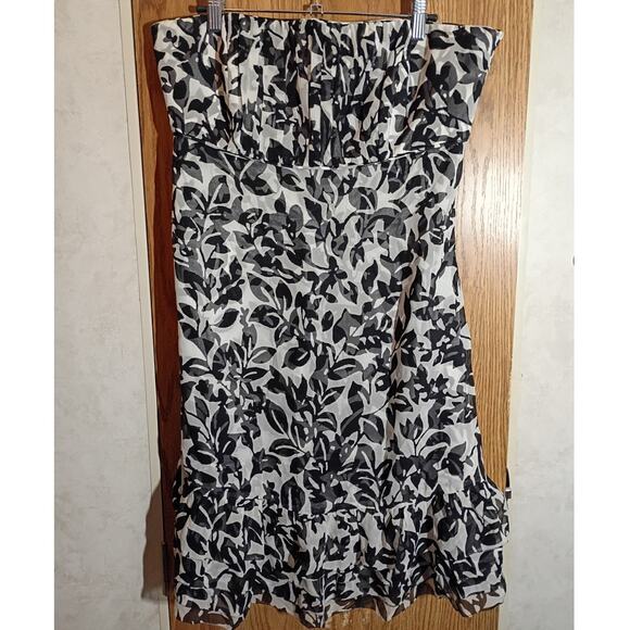 WHBM Strapless Silk Cocktail Dress Sz 12 Black White Floral Party Formal - Picture 7 of 9